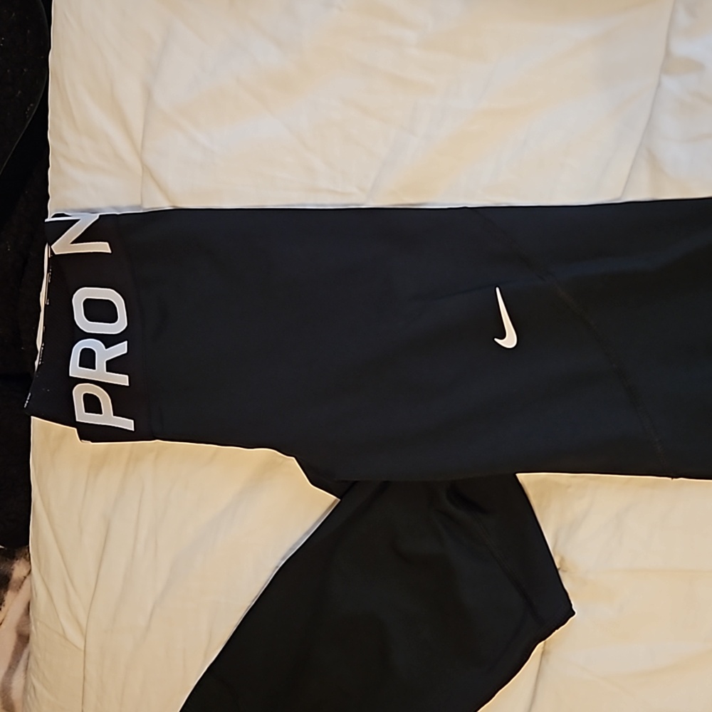 Women's Small Black Nike Pro Leggings